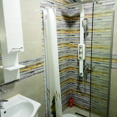 Royal View Aparthotel *