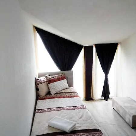 Royal View Aparthotel
