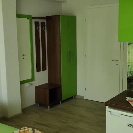 Aparthotel Royal View *