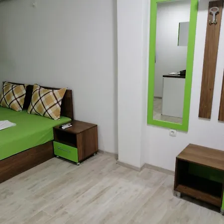 Royal View Aparthotel *